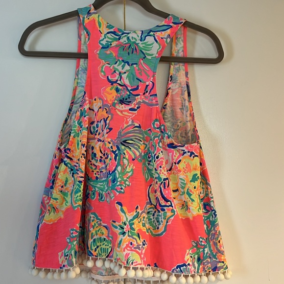 Lilly Pulitzer cute top w/Pom Pom detailing. - Picture 2 of 2